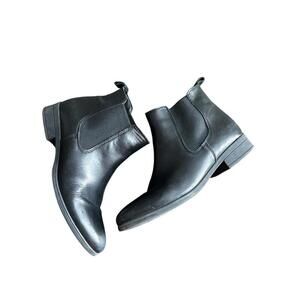 Stylish Black Aldo Chelsea Boots